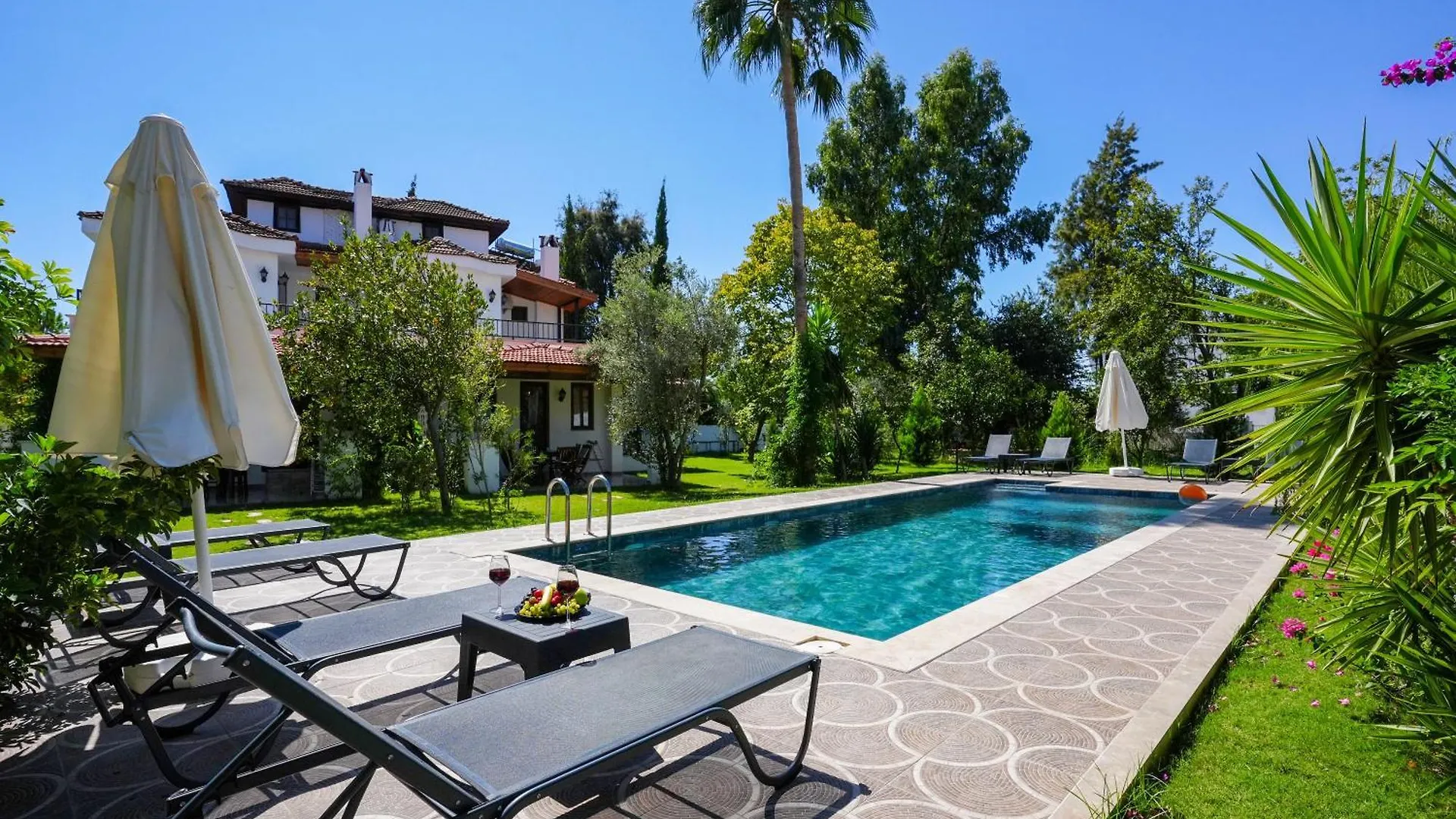 Villa Misli - Red/ Green Ortaca