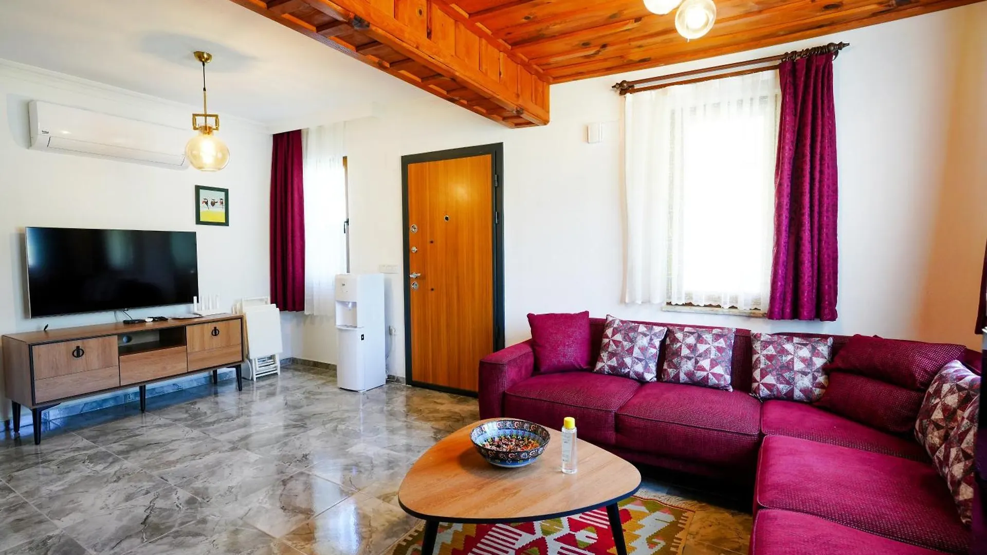Villa Misli - Red/ Green Ortaca